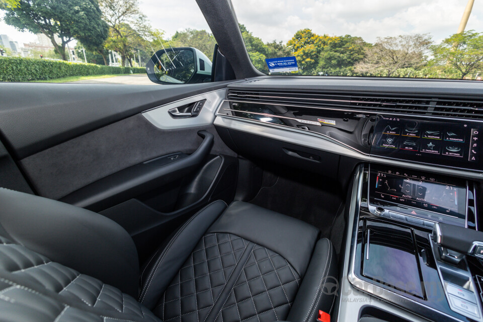 Audi Q8 Mk1 (2019) Interior