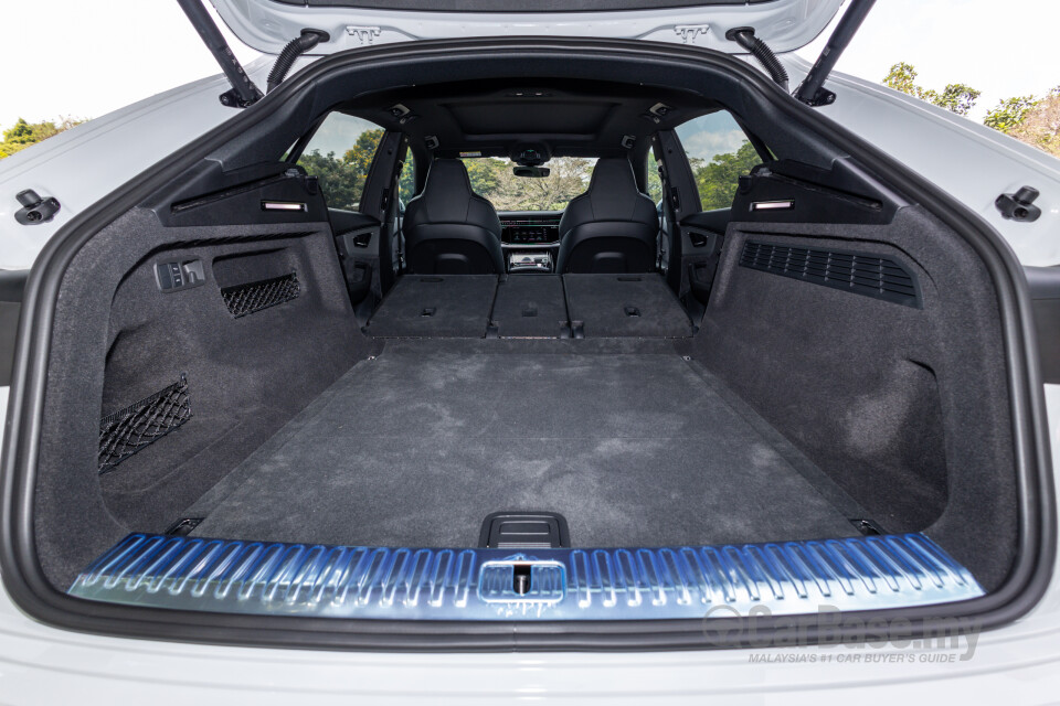 Audi Q8 Mk1 (2019) Interior