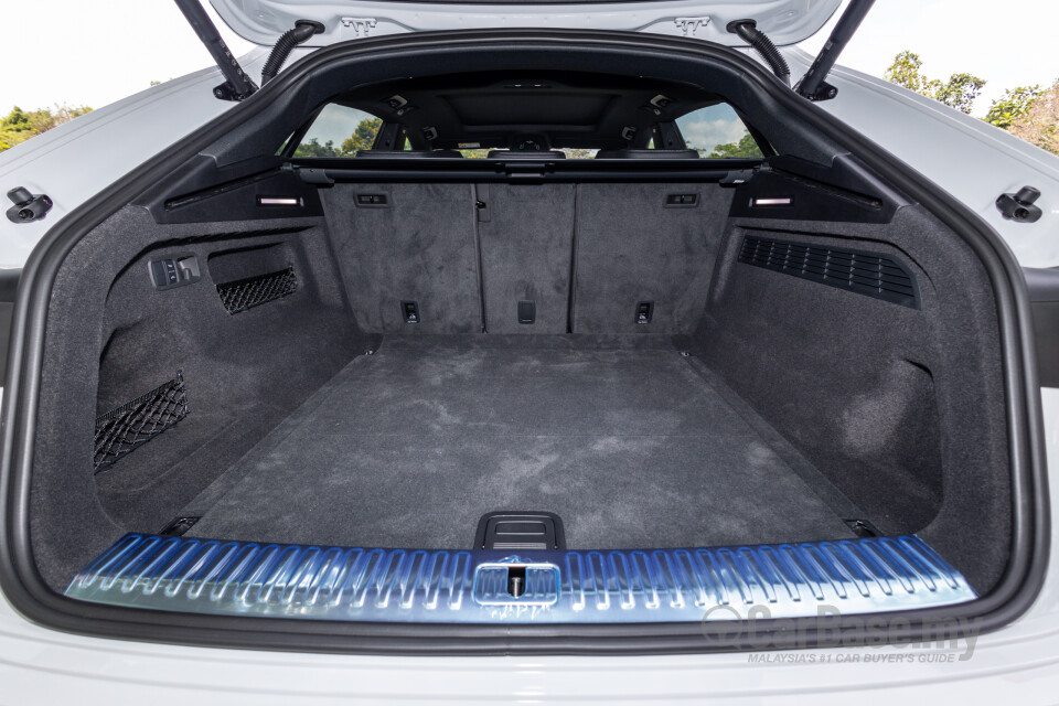 Audi Q8 Mk1 (2019) Interior