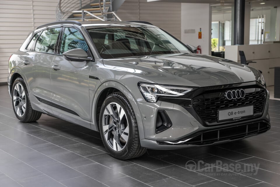 Audi Q8 e-tron Mk1 (2023) Exterior