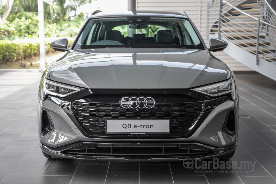 Audi Q8 e-tron Mk1 (2023) Exterior