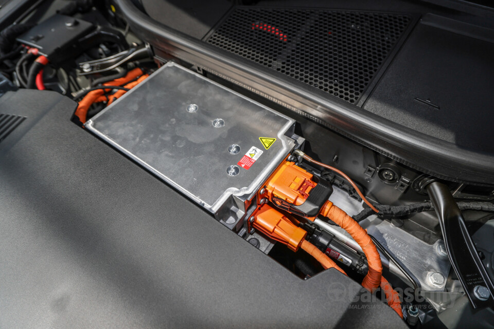 Audi Q8 e-tron Mk1 (2023) Exterior