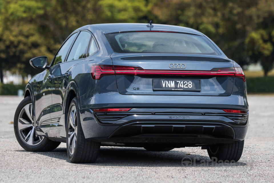 Audi Q8 e-tron Mk1 (2023) Exterior