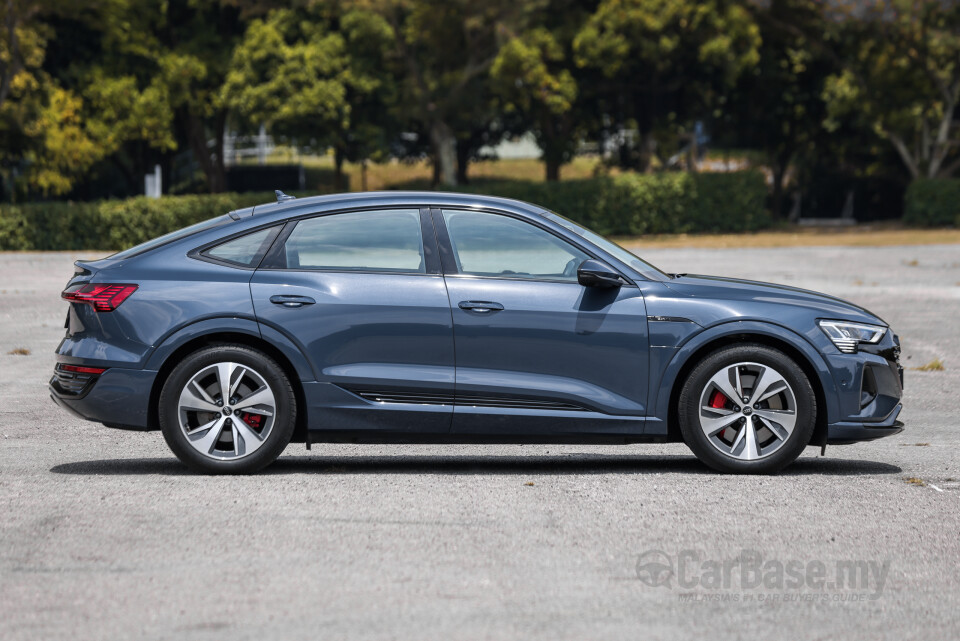 Audi Q8 e-tron Mk1 (2023) Exterior