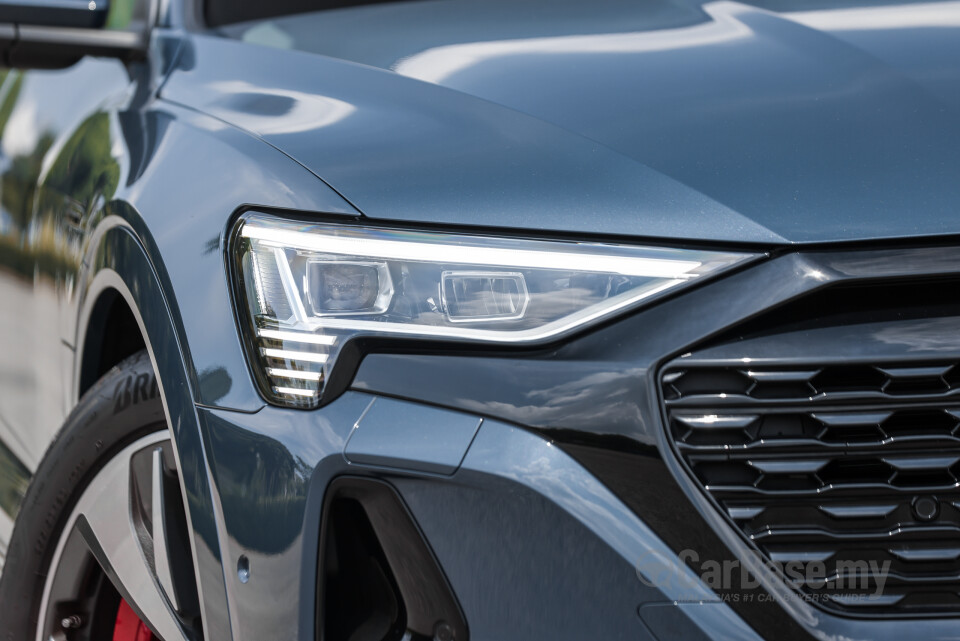 Audi Q8 e-tron Mk1 (2023) Exterior