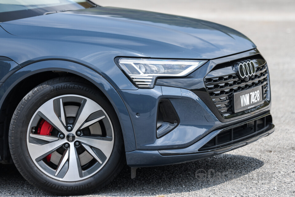 Audi Q8 e-tron Mk1 (2023) Exterior