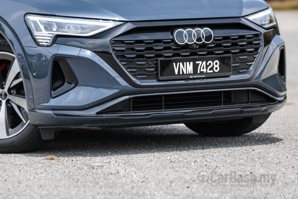 Audi Q8 e-tron Mk1 (2023) Exterior