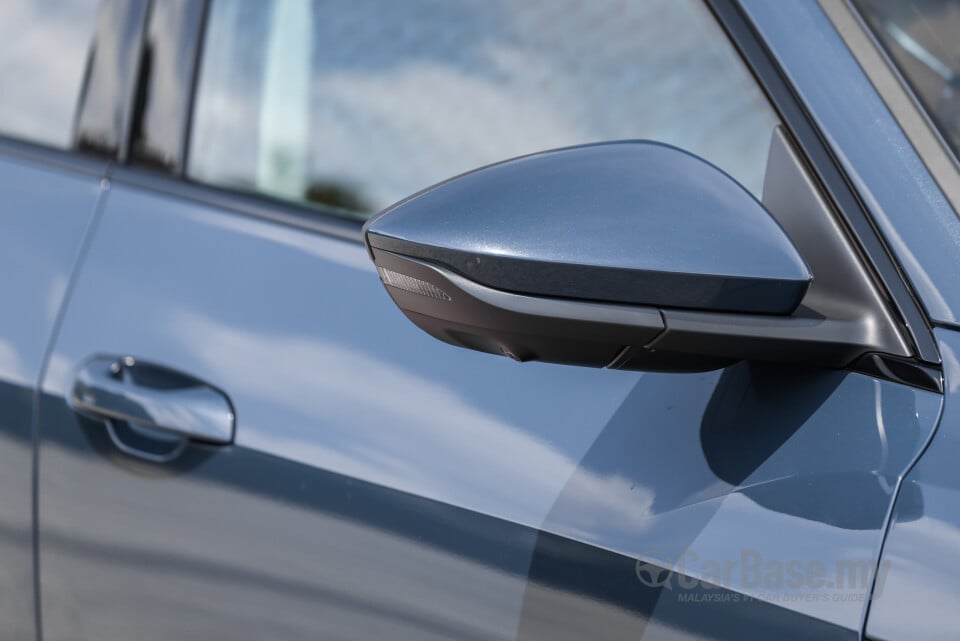 Audi Q8 e-tron Mk1 (2023) Exterior