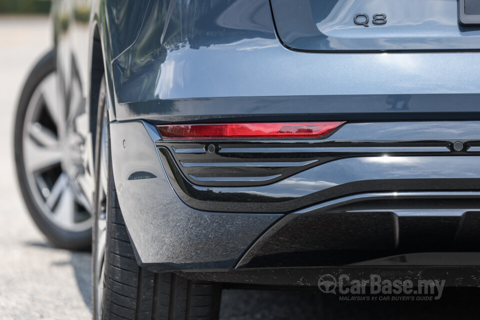 Audi Q8 e-tron Mk1 (2023) Exterior
