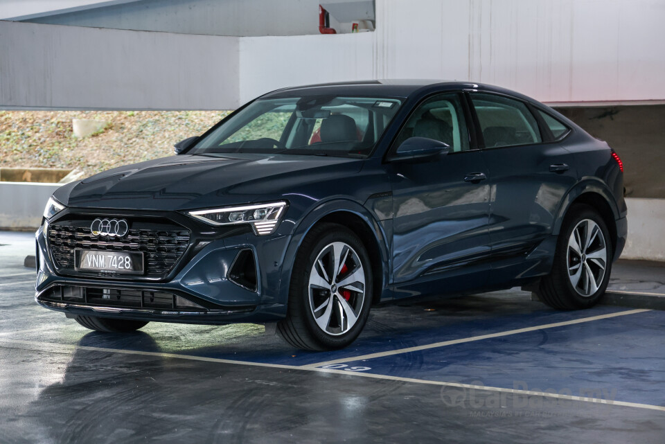 Audi Q8 e-tron Mk1 (2023) Exterior