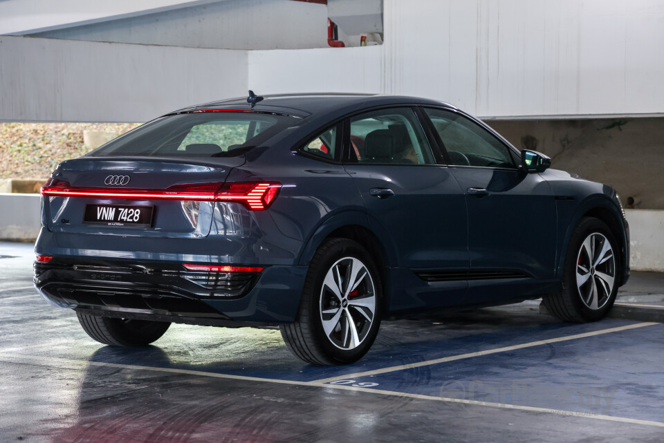 Audi Q8 e-tron Mk1 (2023) Exterior