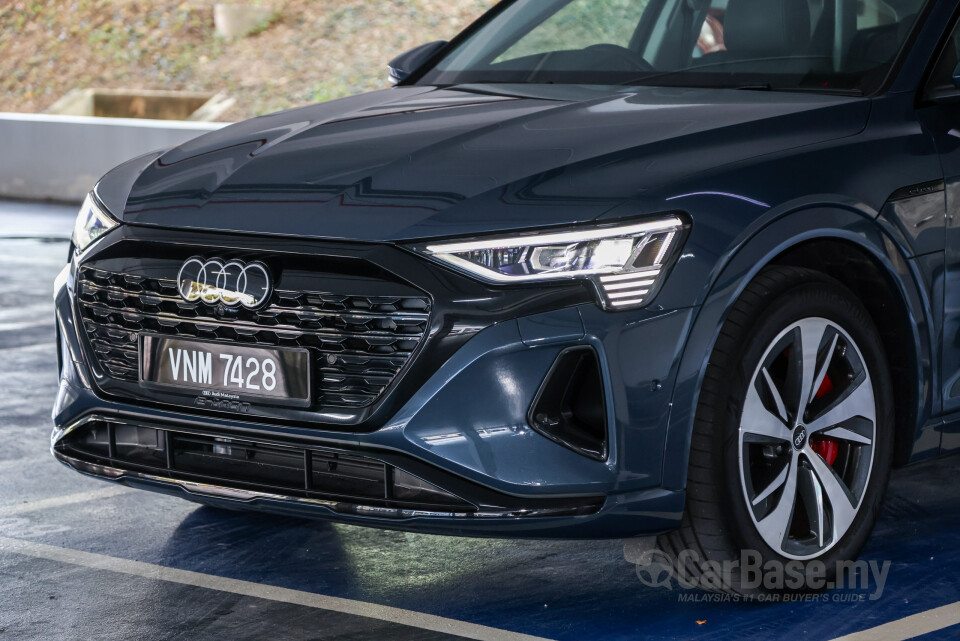 Audi Q8 e-tron Mk1 (2023) Exterior