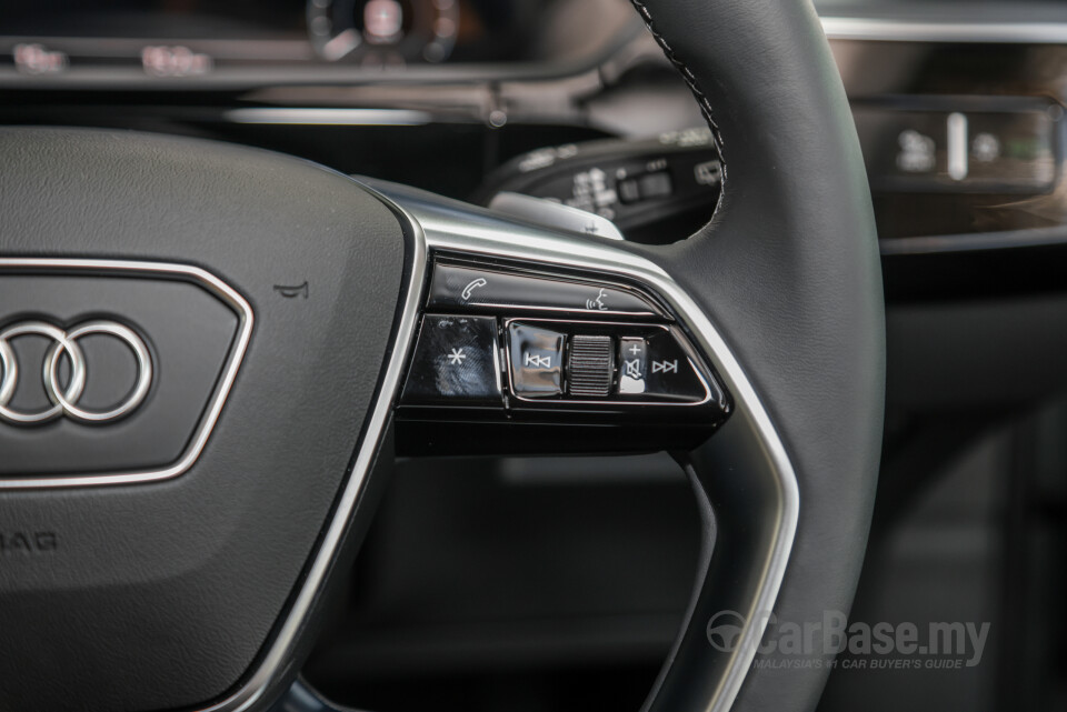Audi Q8 e-tron Mk1 (2023) Interior