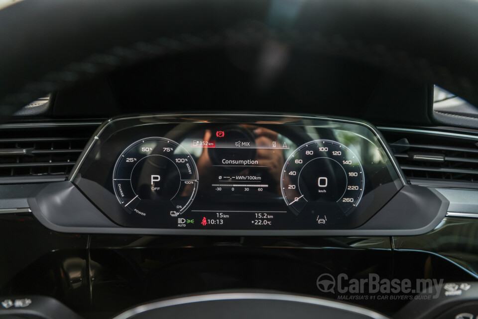 Audi Q8 e-tron Mk1 (2023) Interior