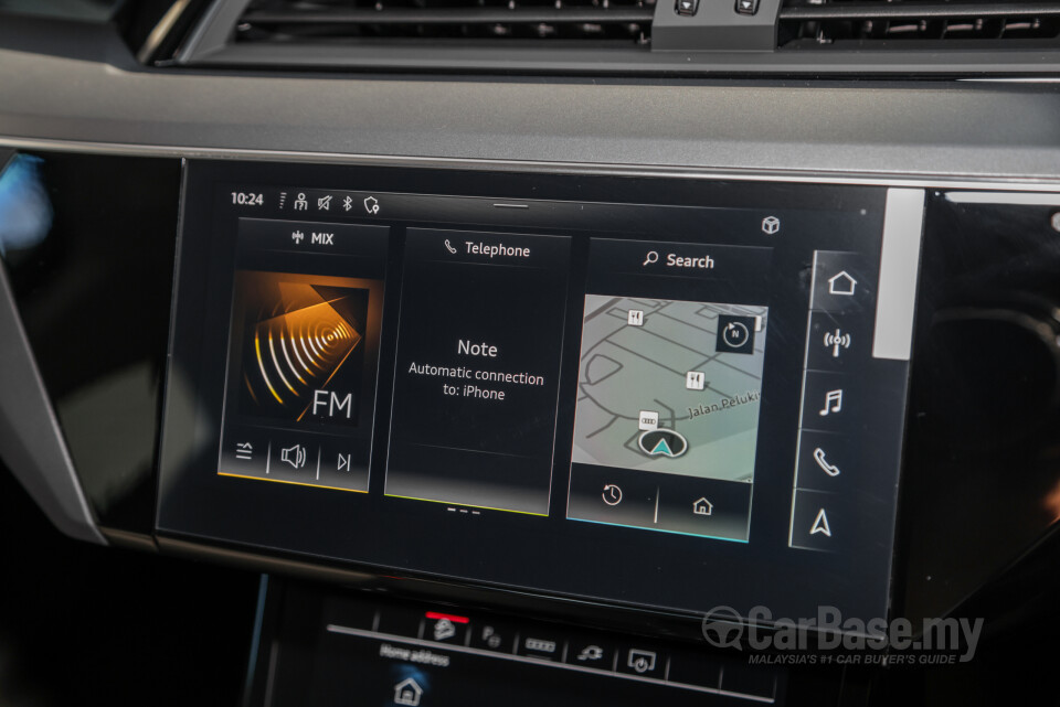 Audi Q8 e-tron Mk1 (2023) Interior