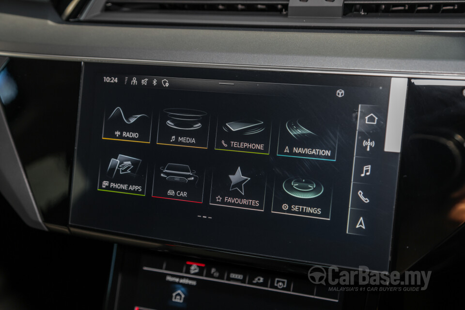 Audi Q8 e-tron Mk1 (2023) Interior