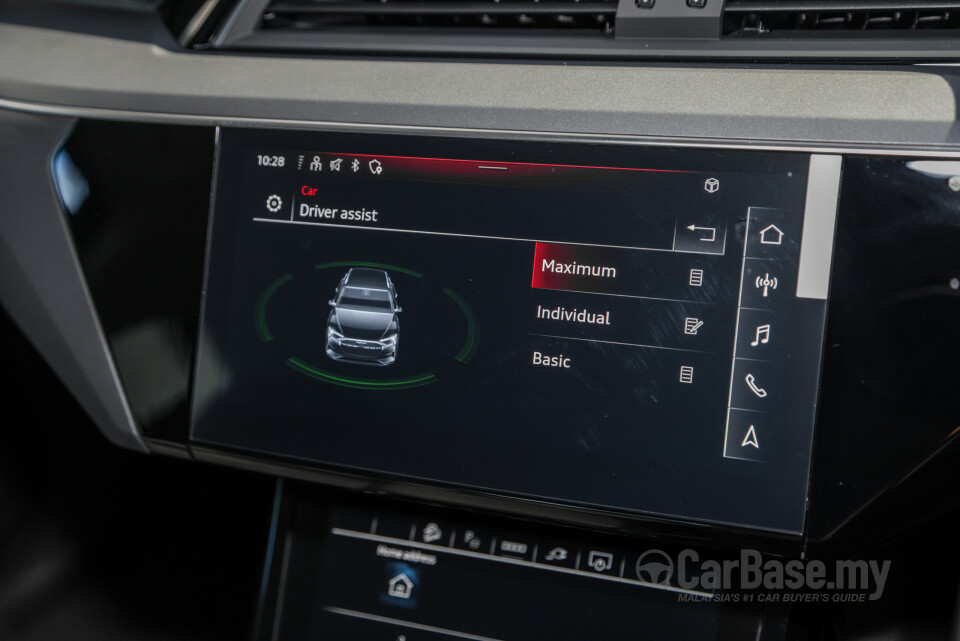 Audi Q8 e-tron Mk1 (2023) Interior