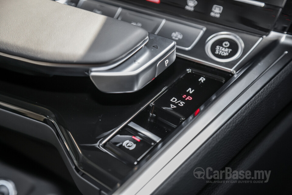 Audi Q8 e-tron Mk1 (2023) Interior
