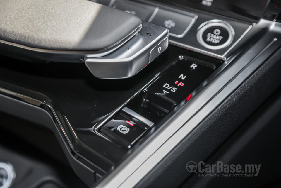 Audi Q8 e-tron Mk1 (2023) Interior