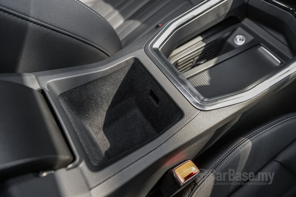 Audi Q8 e-tron Mk1 (2023) Interior