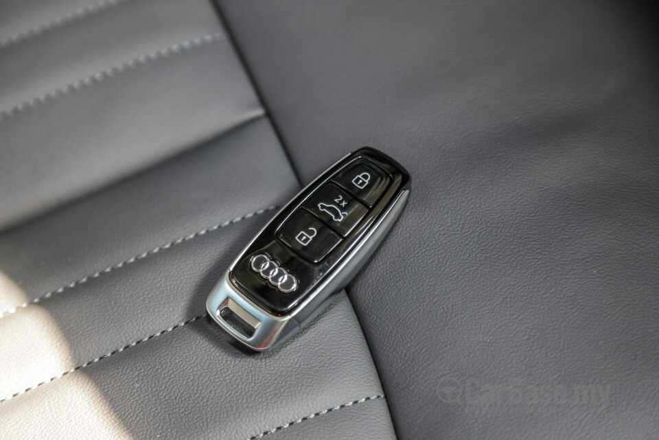 Audi Q8 e-tron Mk1 (2023) Interior
