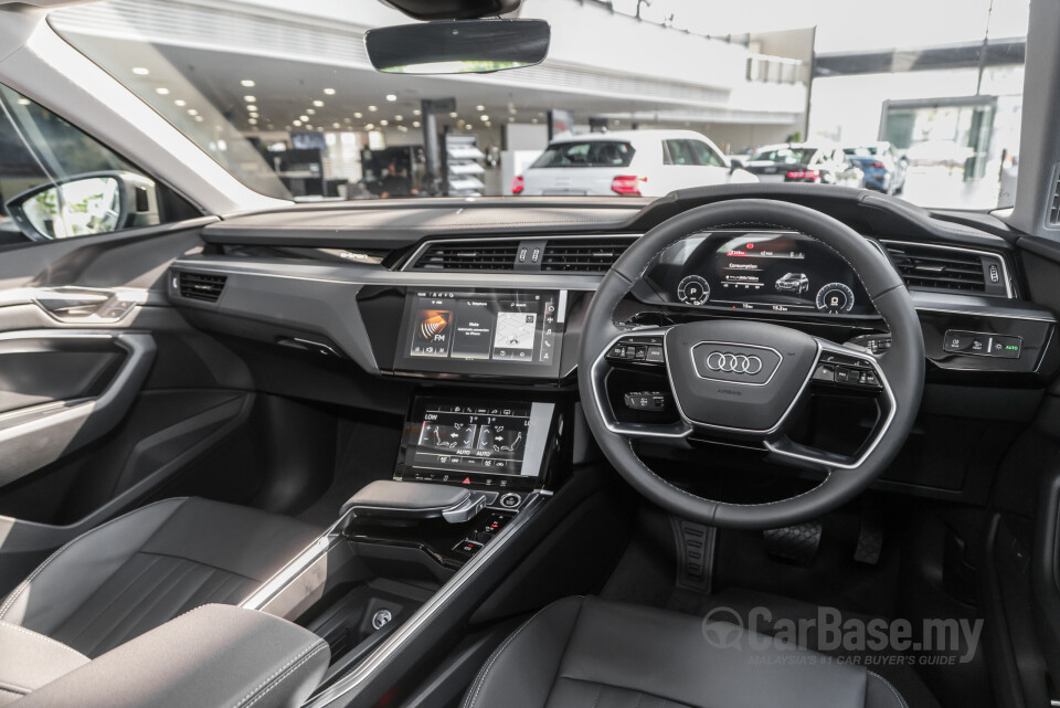 Audi Q8 e-tron Mk1 (2023) Interior