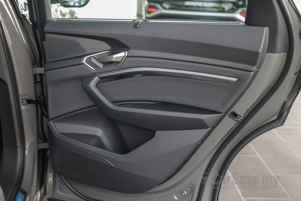 Audi Q8 e-tron Mk1 (2023) Interior