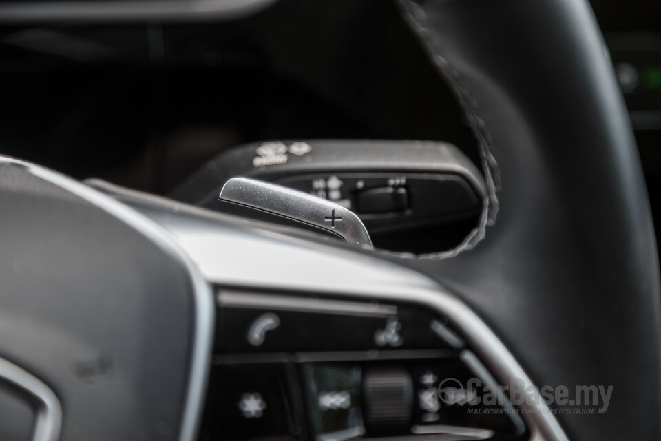 Audi Q8 e-tron Mk1 (2023) Interior