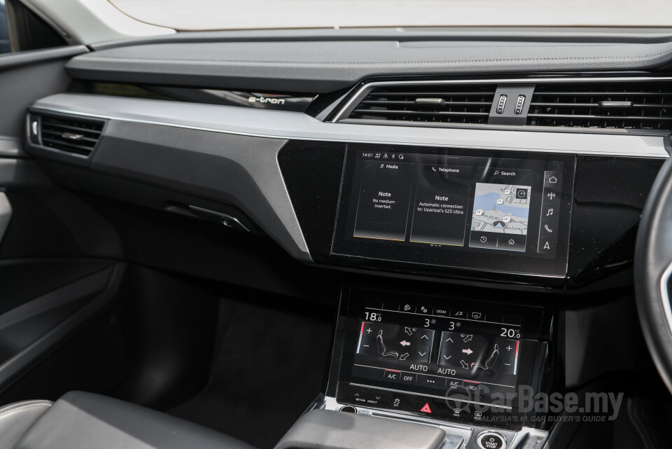 Audi Q8 e-tron Mk1 (2023) Interior