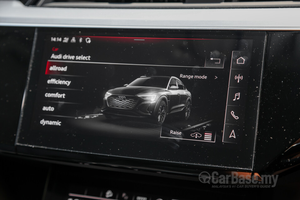 Audi Q8 e-tron Mk1 (2023) Interior