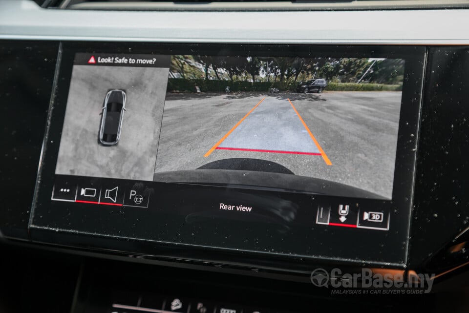 Audi Q8 e-tron Mk1 (2023) Interior