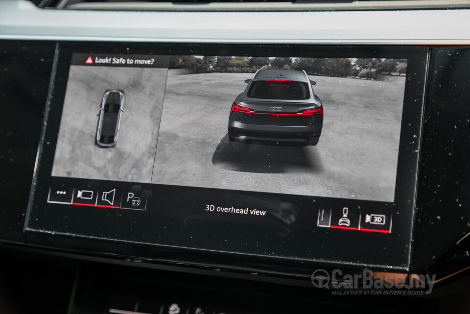 Audi Q8 e-tron Mk1 (2023) Interior