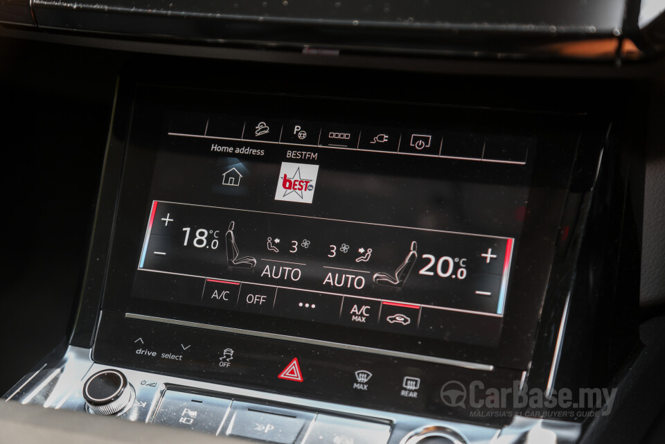 Audi Q8 e-tron Mk1 (2023) Interior