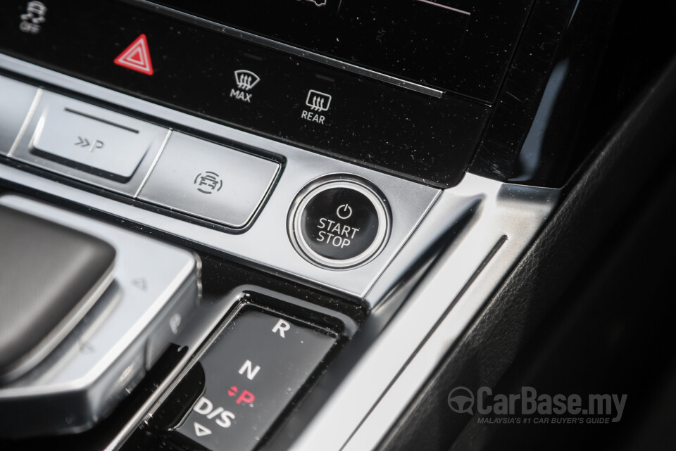 Audi Q8 e-tron Mk1 (2023) Interior