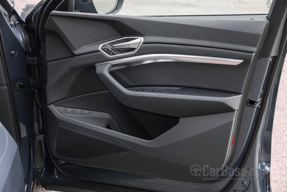 Audi Q8 e-tron Mk1 (2023) Interior