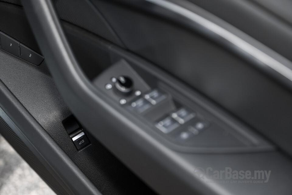 Audi Q8 e-tron Mk1 (2023) Interior