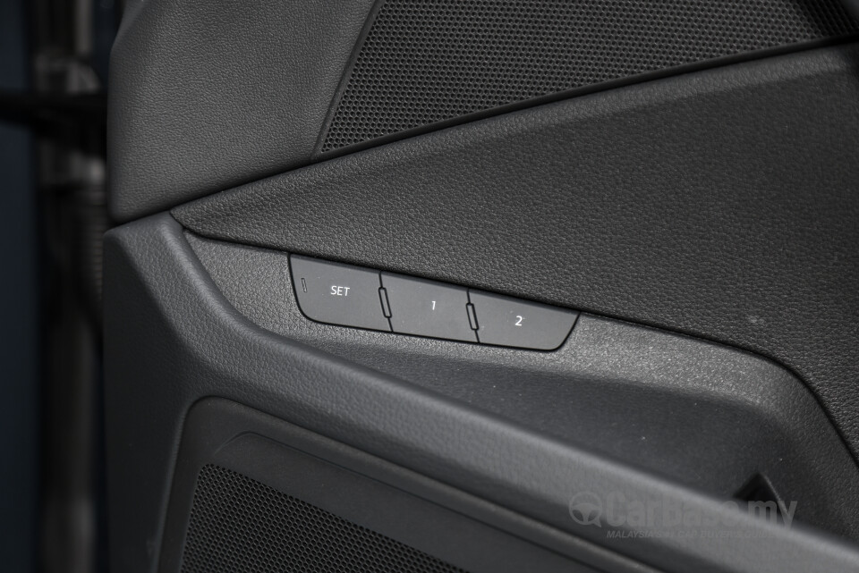 Audi Q8 e-tron Mk1 (2023) Interior