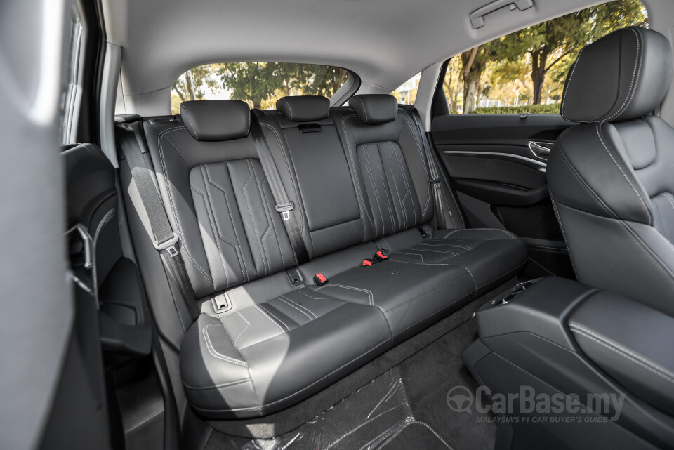 Audi Q8 e-tron Mk1 (2023) Interior