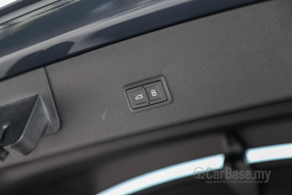 Audi Q8 e-tron Mk1 (2023) Interior