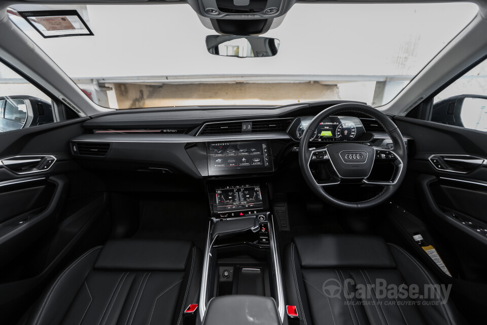 Audi Q8 e-tron Mk1 (2023) Interior