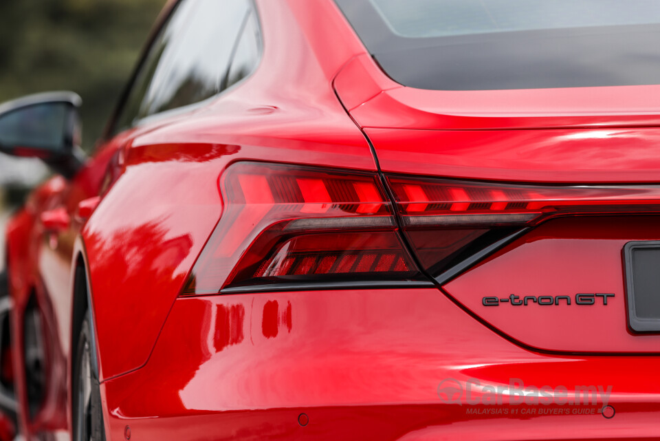 Audi e-tron GT Mk1 (2023) Exterior