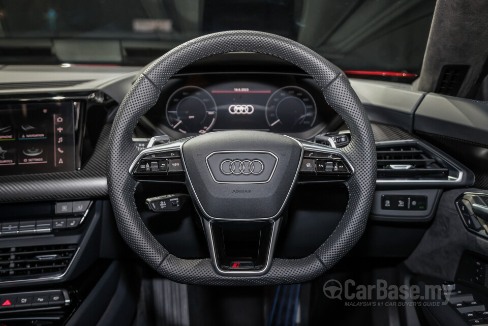 Audi e-tron GT Mk1 (2023) Interior
