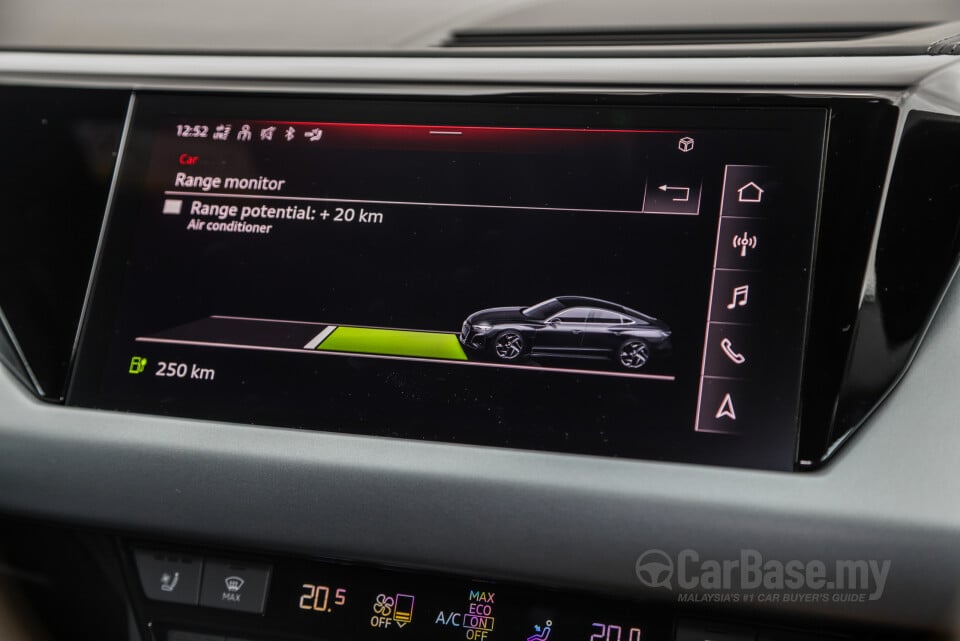 Audi e-tron GT Mk1 (2023) Interior