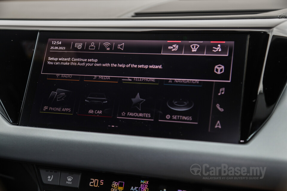 Audi e-tron GT Mk1 (2023) Interior