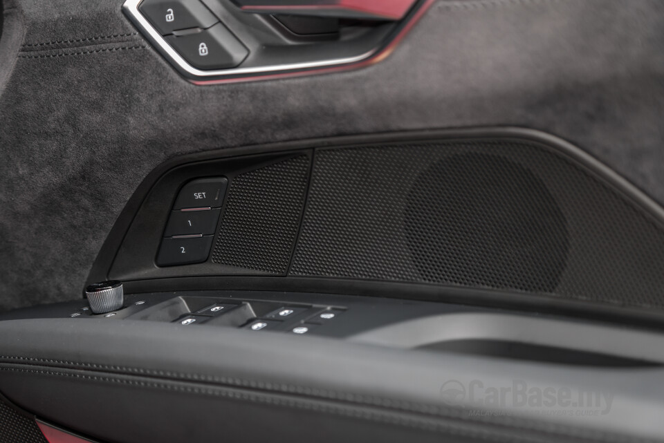 Audi e-tron GT Mk1 (2023) Interior