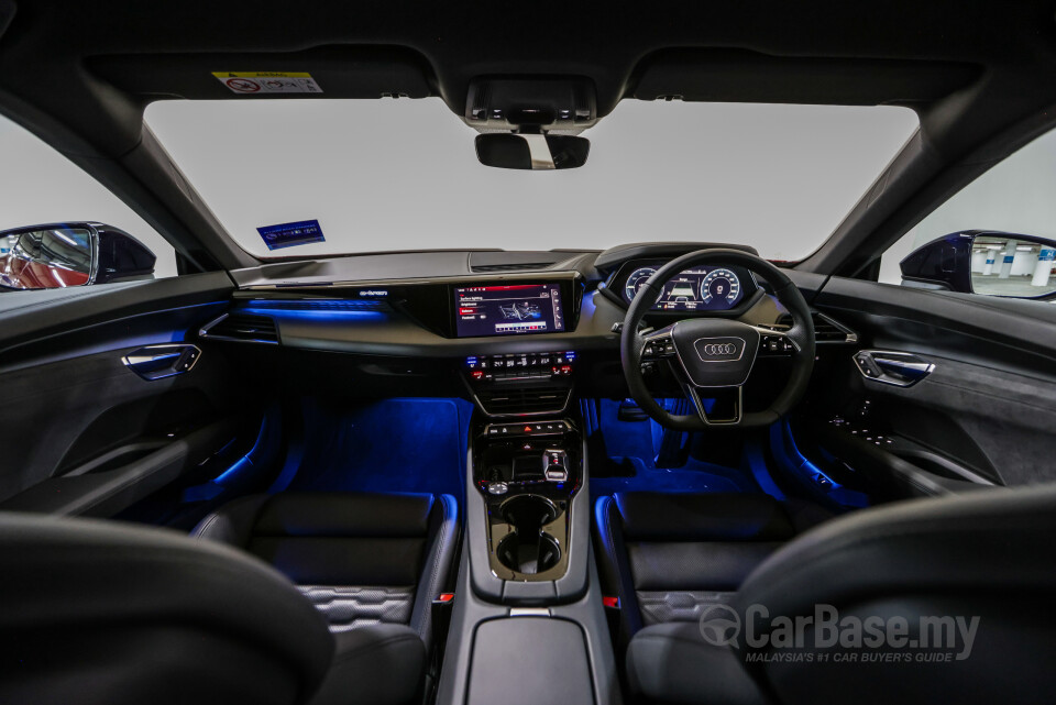 Audi e-tron GT Mk1 (2023) Interior