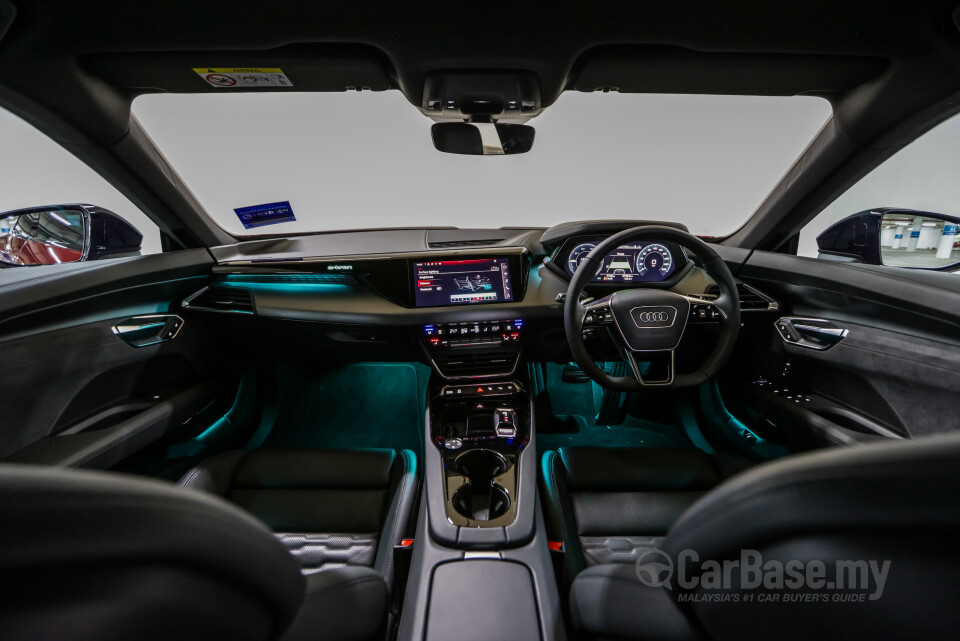 Audi e-tron GT Mk1 (2023) Interior