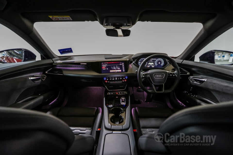 Audi e-tron GT Mk1 (2023) Interior