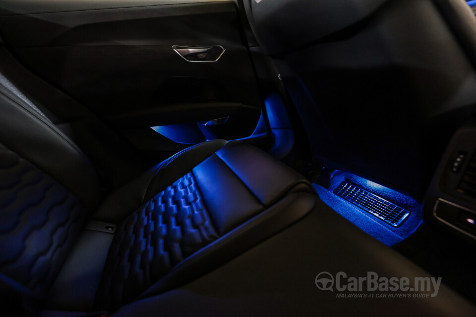 Audi e-tron GT Mk1 (2023) Interior