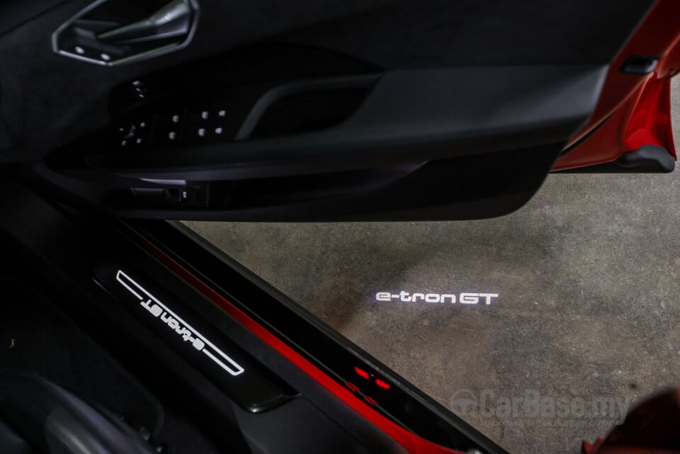 Audi e-tron GT Mk1 (2023) Interior